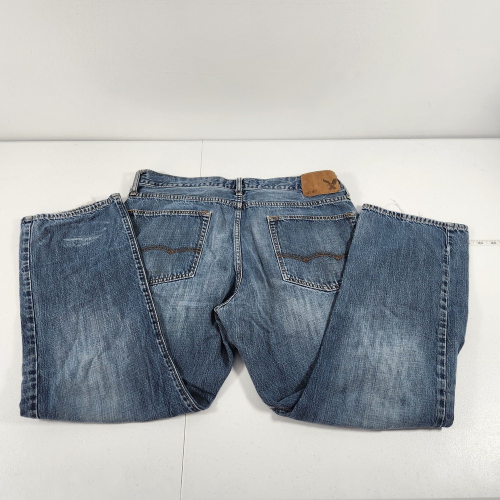 American‎ Eagle Relaxed Straight Jeans Mens 36x30 Medium Wash Blue Cotton Denim - Picture 2 of 10
